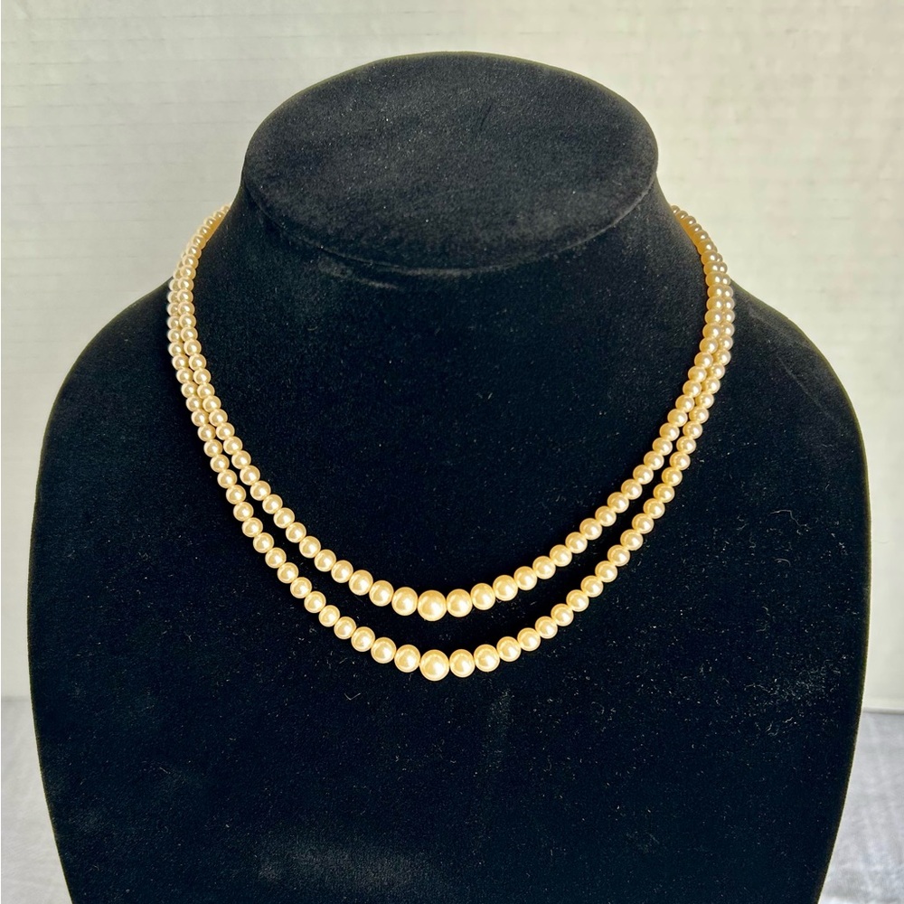 Elegant Cream and Silver Double-Strand Pearl Necklace